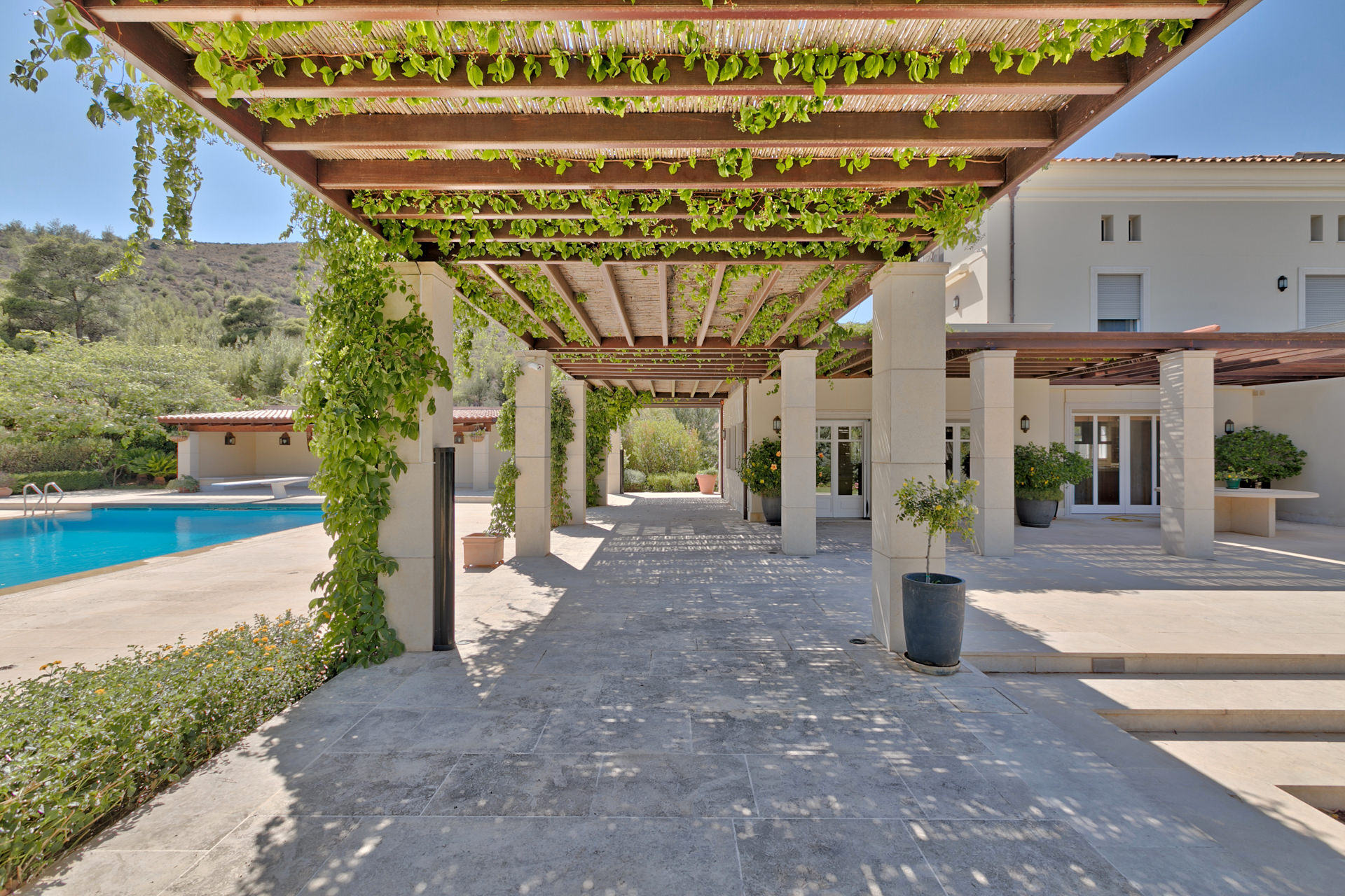 Private Houses Vari