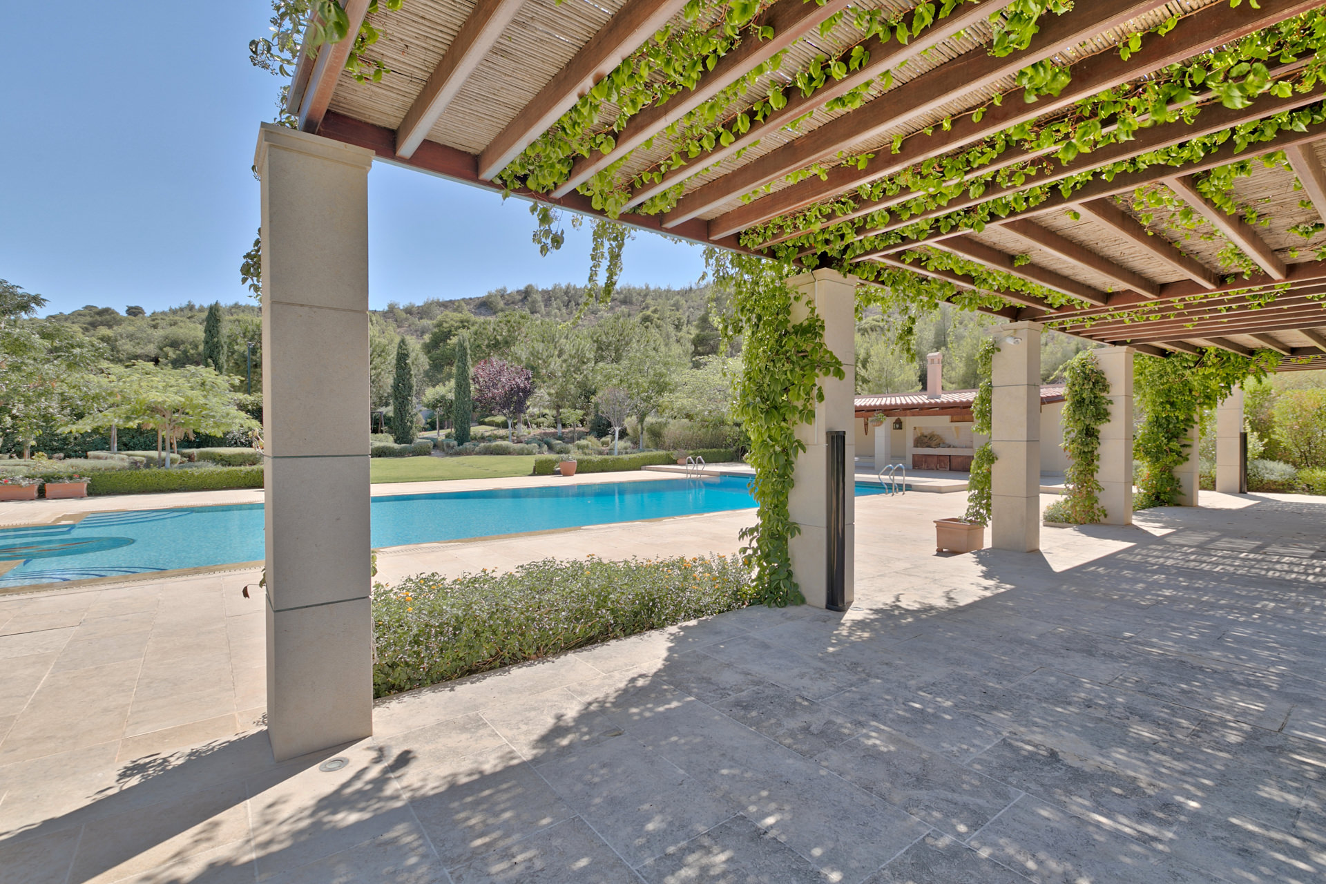 Private Houses Vari