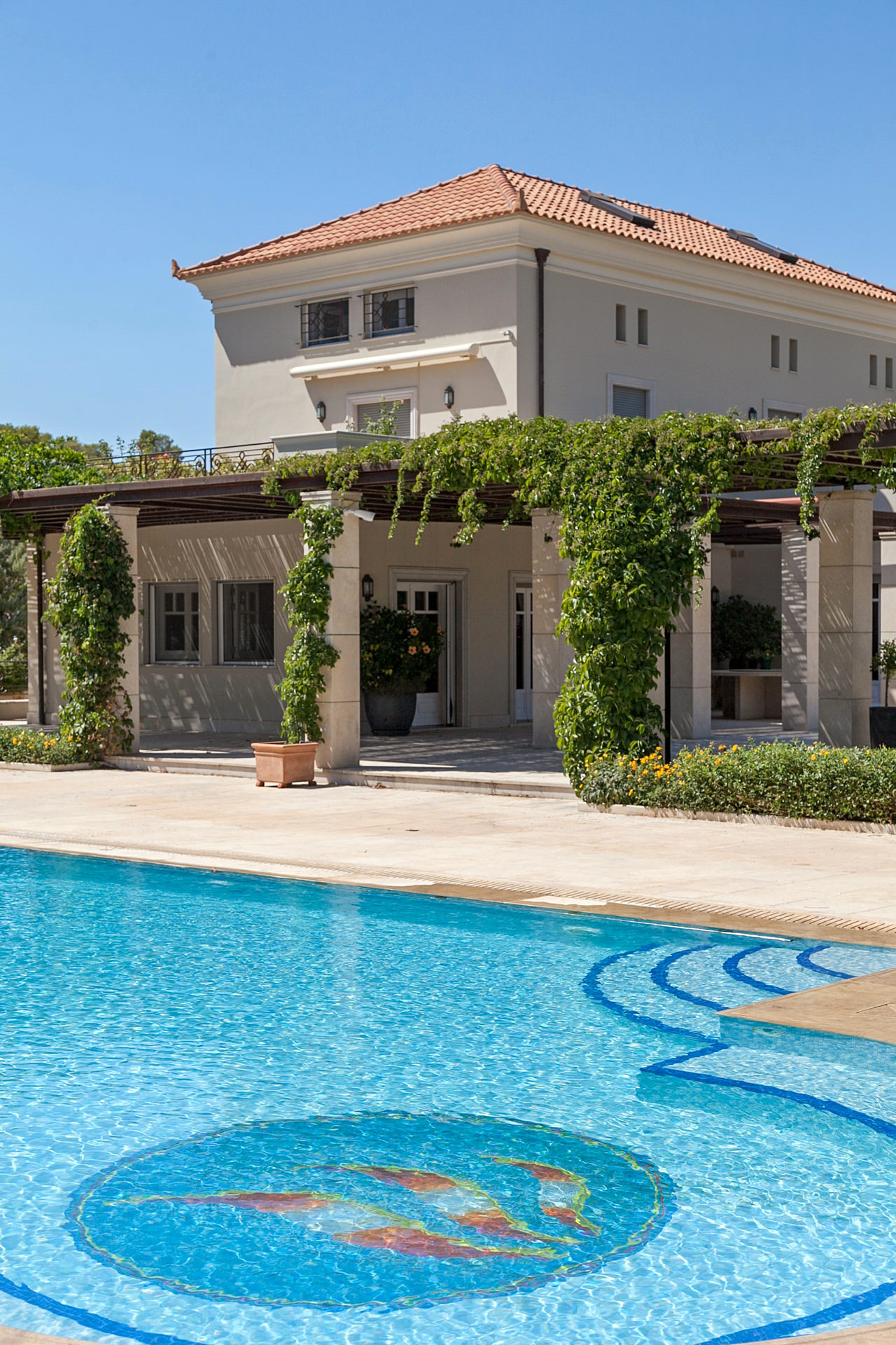 Private Houses Vari